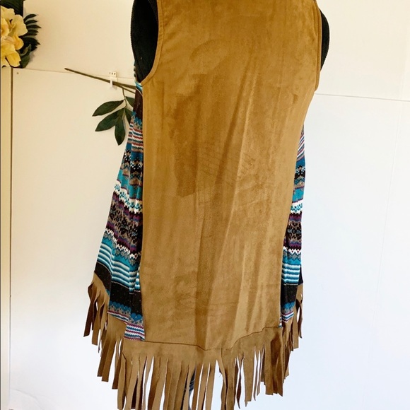 Vocal Women’s Southwest Boho Festival Fringe Vest! - Picture 7 of 7